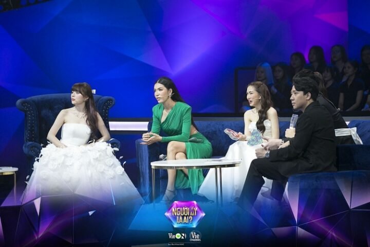 Biểu cảm của nữ chính Young Ju khi đối diện với các chàng trai trong Người Ấy Là Ai, chương trình có Anh Tú góp mặt