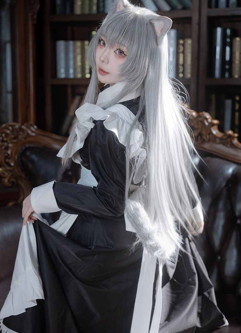 Ảnh ánh mắt long lanh mèo cosplay tạo điểm nhấn