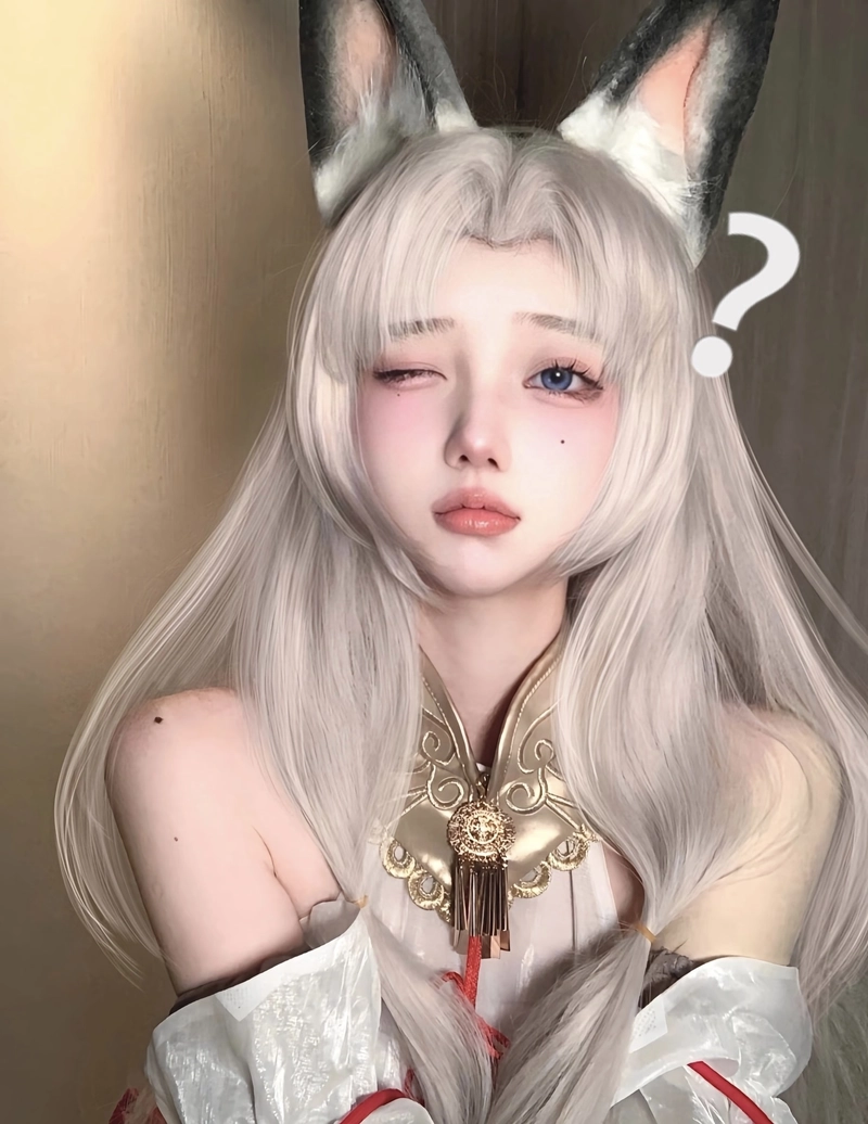 Hình ảnh tư thế đứng cổ trang cosplay thể hiện rõ dáng