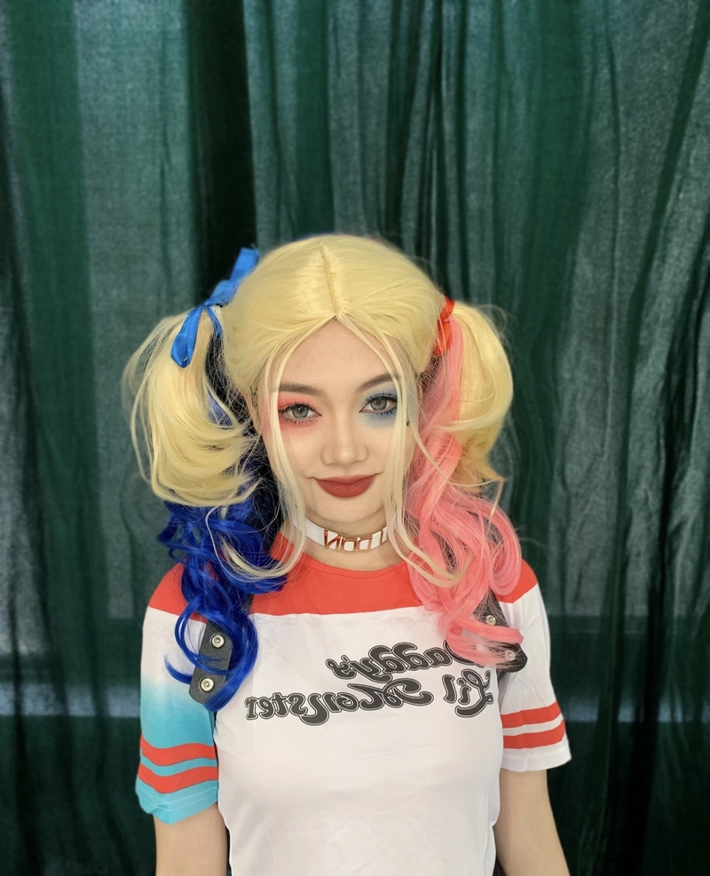 Góc chụp cosplay Harley Quinn màu sắc nổi bật