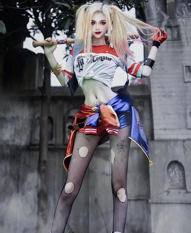 Hình cosplay Harley Quinn phong cách phá cách độc