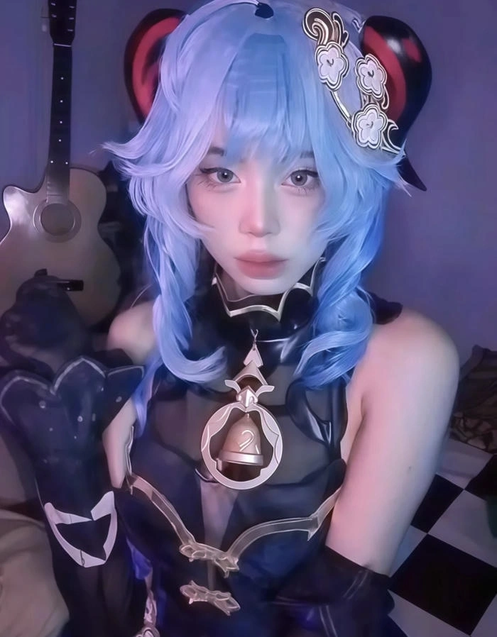 ảnh cosplay ganyu vẻ đẹp dịu