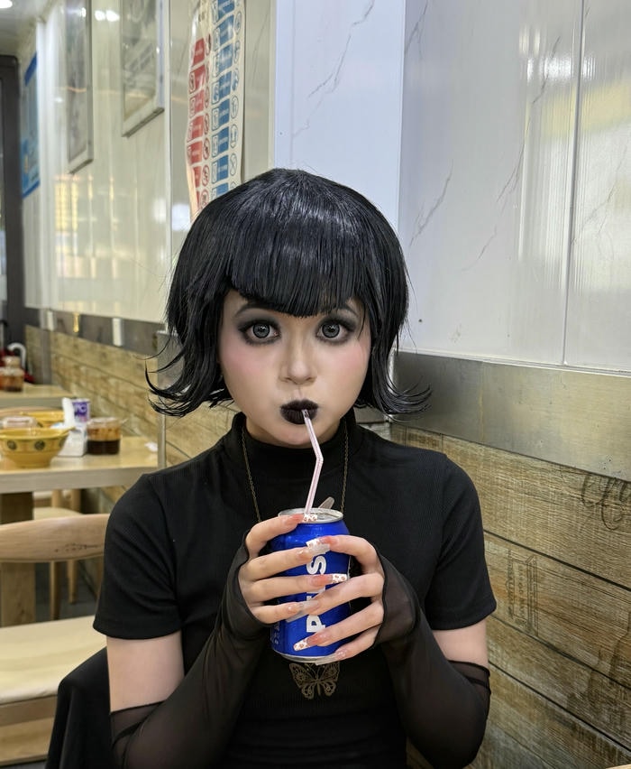 ảnh cosplay halloween cảm hứng ma đáng sợ