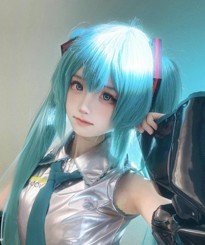 ảnh cosplay miku tóc dài thẳng