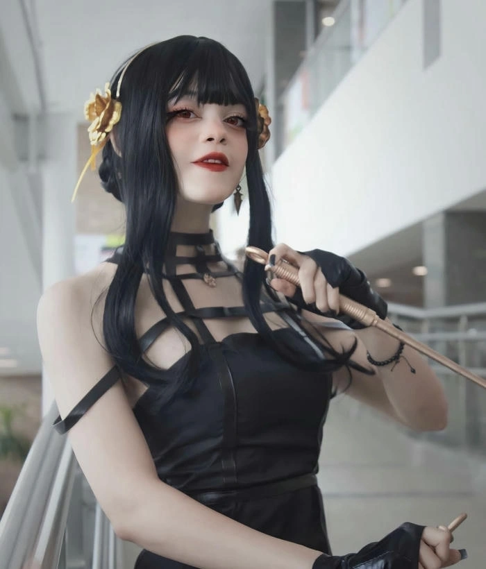 ảnh cosplay yor forger đẹp mắt
