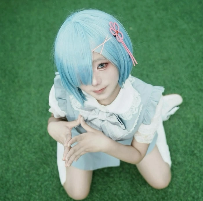 ảnh rem cosplay tóc xanh xinh