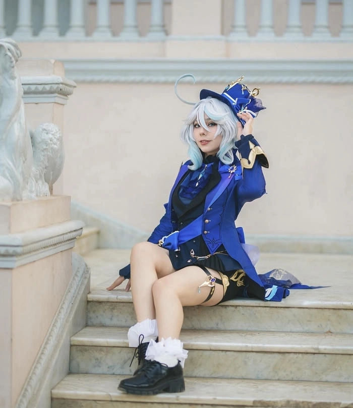 gái xinh cosplay furina nhìn đẹp