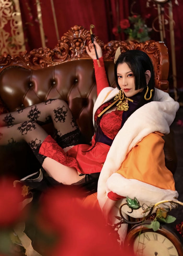 hình ảnh coslay boa hancock váy mềm