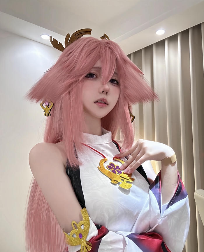 hình ảnh coslay yae miko tai nhọn rõ