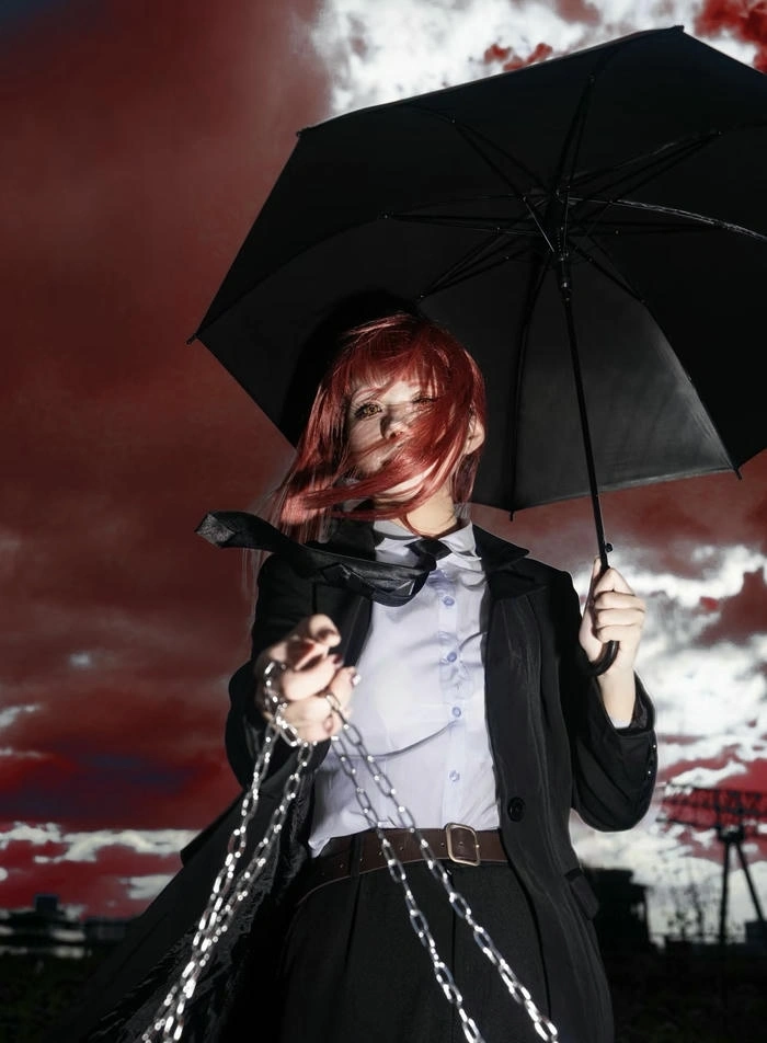 hình ảnh cosplay makima thần thái