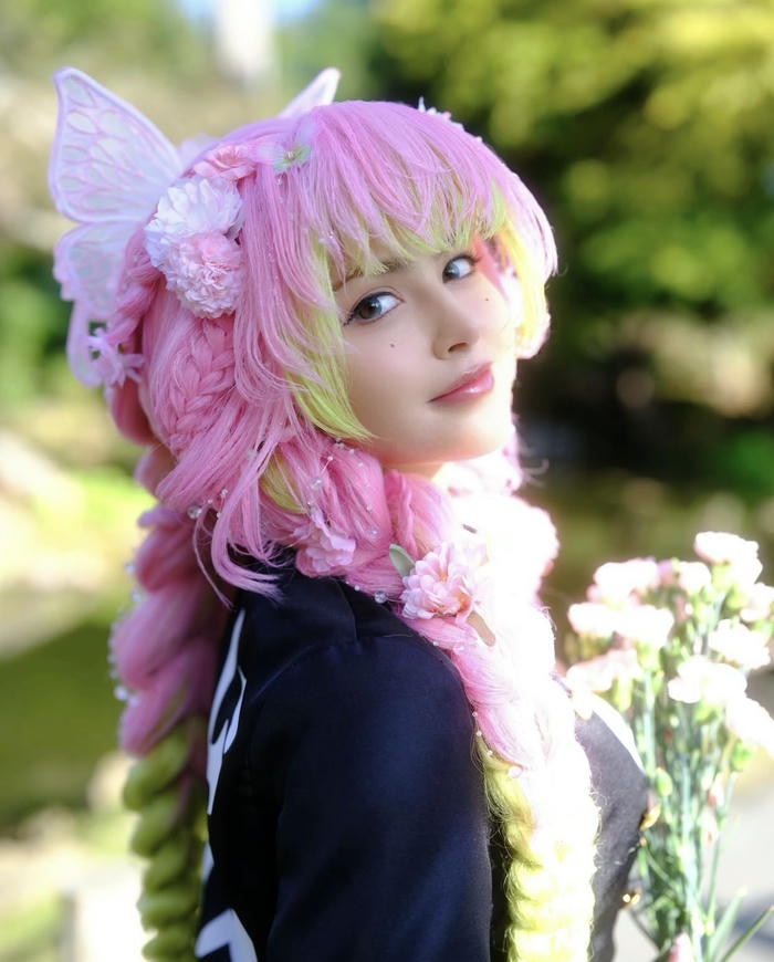 hình ảnh mitsuri cosplay ngoài đời