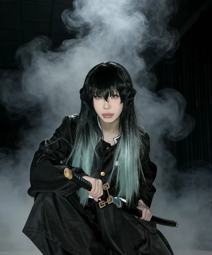hình ảnh muichiro cosplay tạo hình ngầu