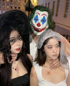 hình cosplay halloween bộ đồ kinh dị