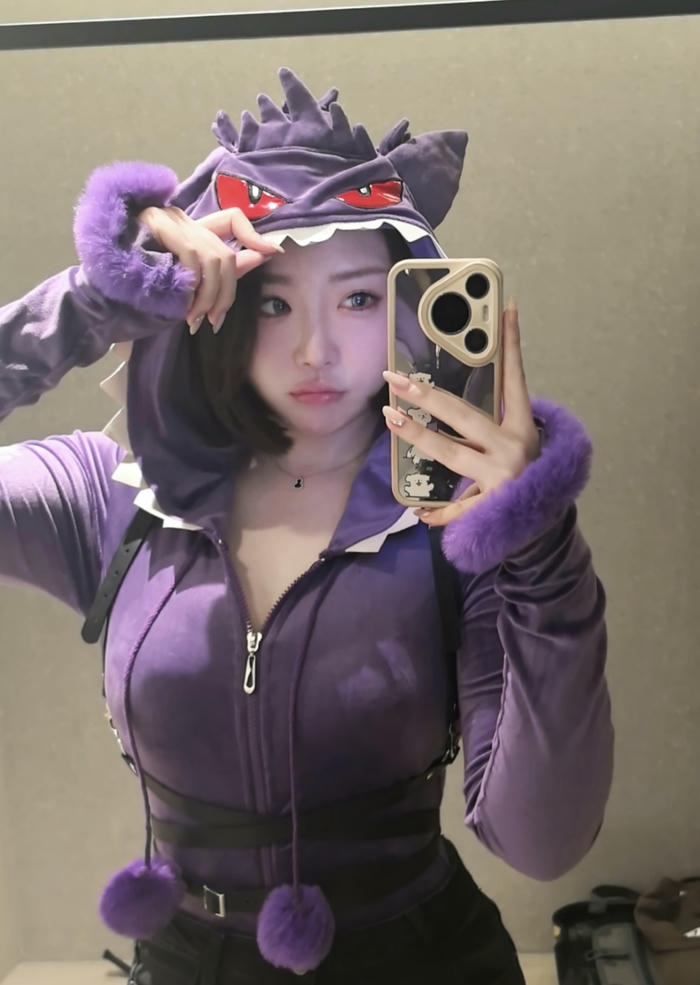 hình cosplay halloween chủ đề quỷ dị