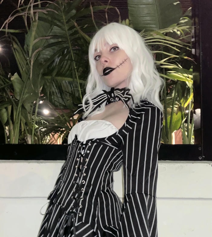 hình cosplay halloween hình tượng ma