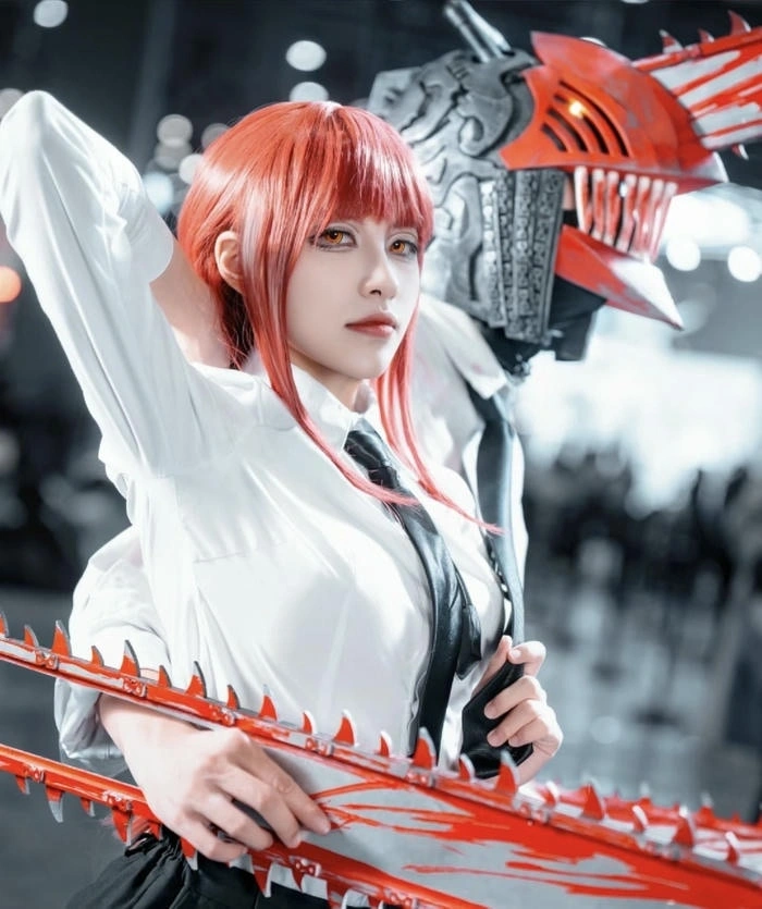 hình cosplay makima khí chất mạnh