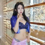 hình cosplay robin hoa tai nhỏ