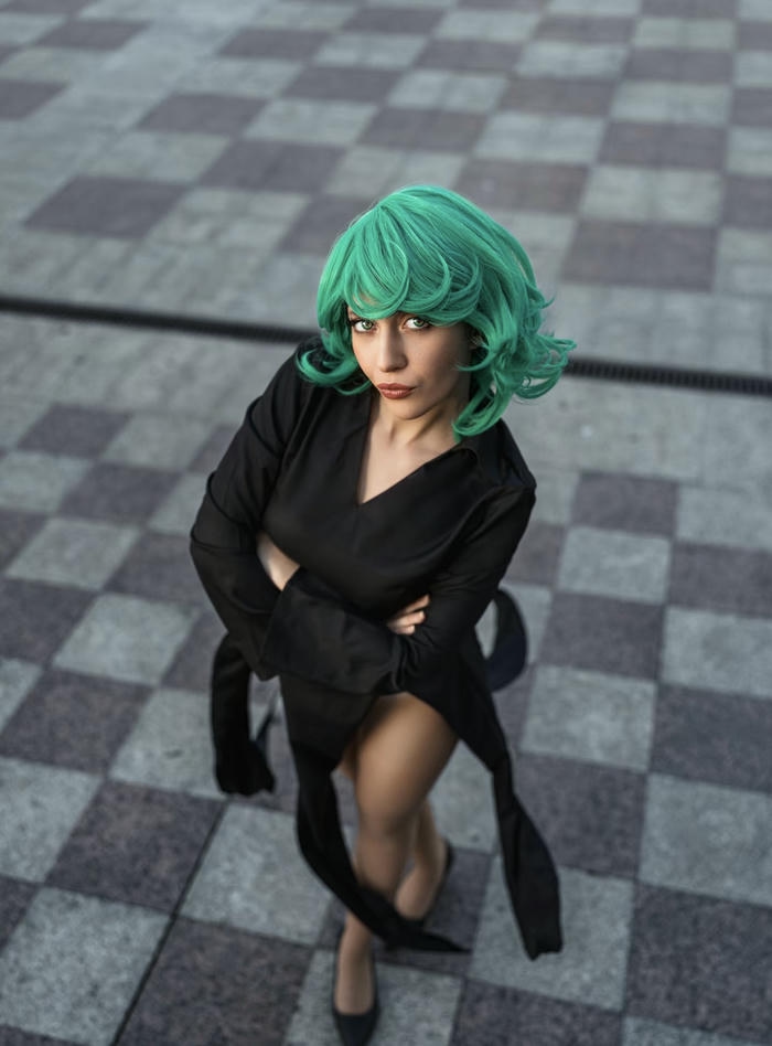 hình cosplay tatsumaki váy xanh ôm người