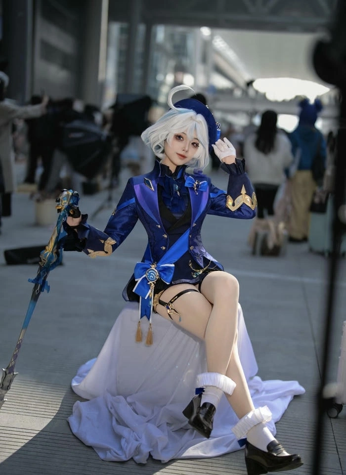 hình furina cosplay chụp xa đẹp