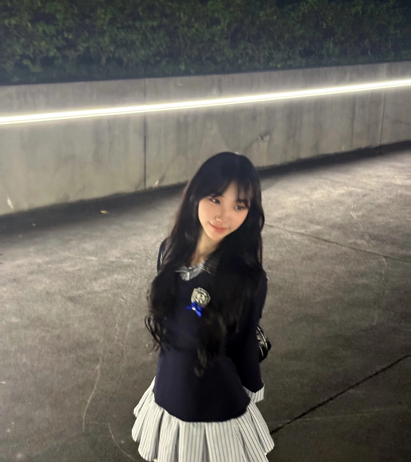 Ảnh ánh mắt sáng cosplay nữ sinh tạo điểm nhấn rõ
