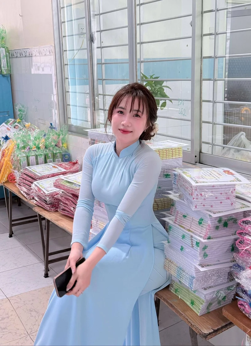 Ảnh áo dài gợi cảm nóng bỏng