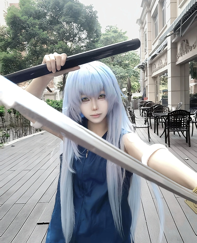 Ảnh chân dung Rimuru cosplay góc nhìn tự nhiên