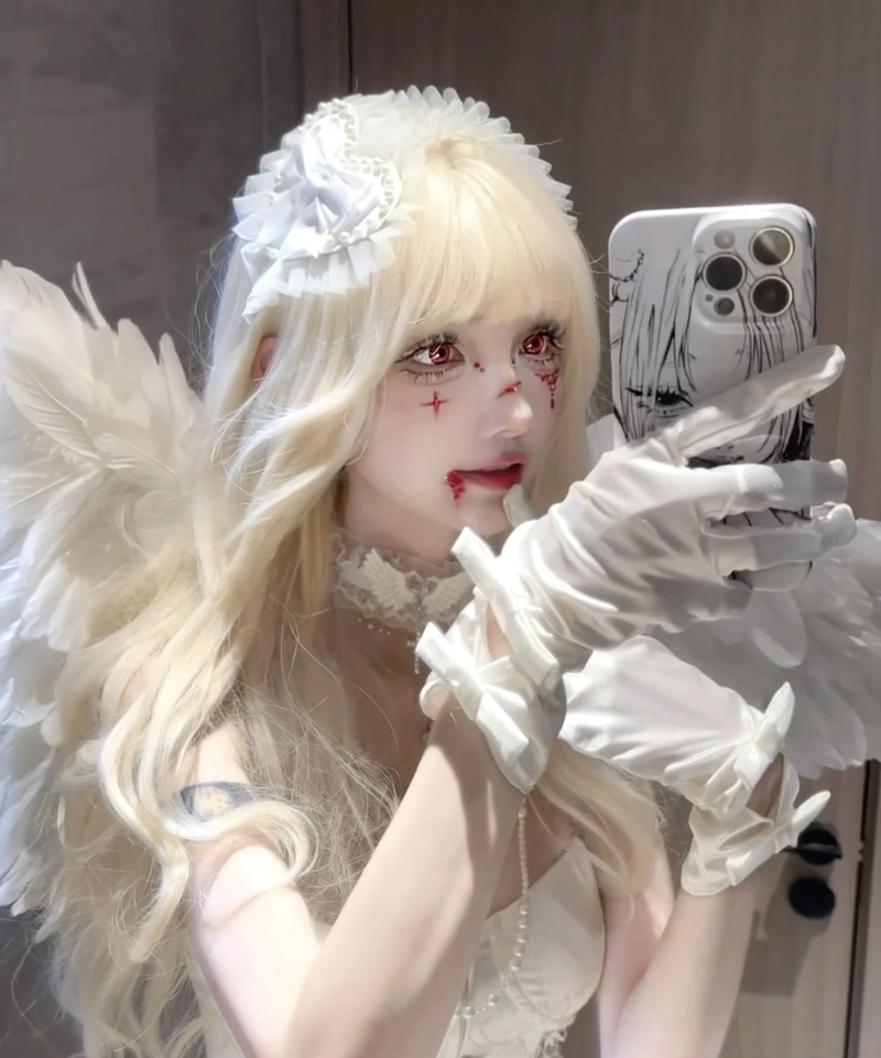 Ảnh cosplay thiên thần phong cách nhẹ nhàng thanh