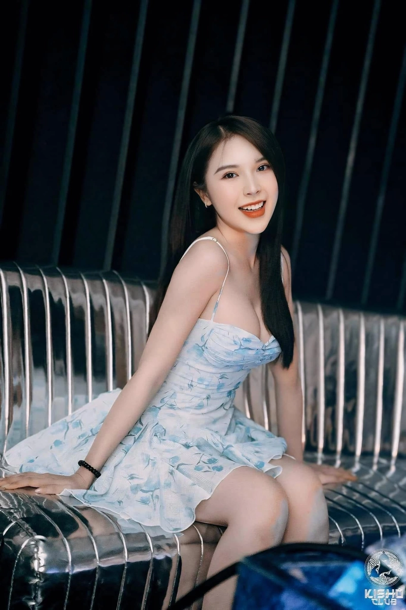 Ảnh đan phượng bikini cực xinh gái