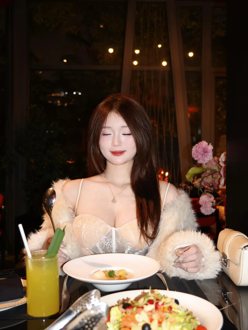 Ảnh sex Bình An trắng trẻo mê hoặc