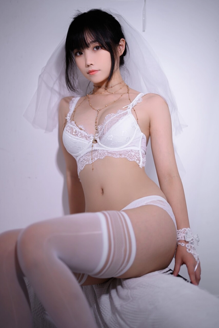 Ảnh sex cô dâu trắng da dâm đãng