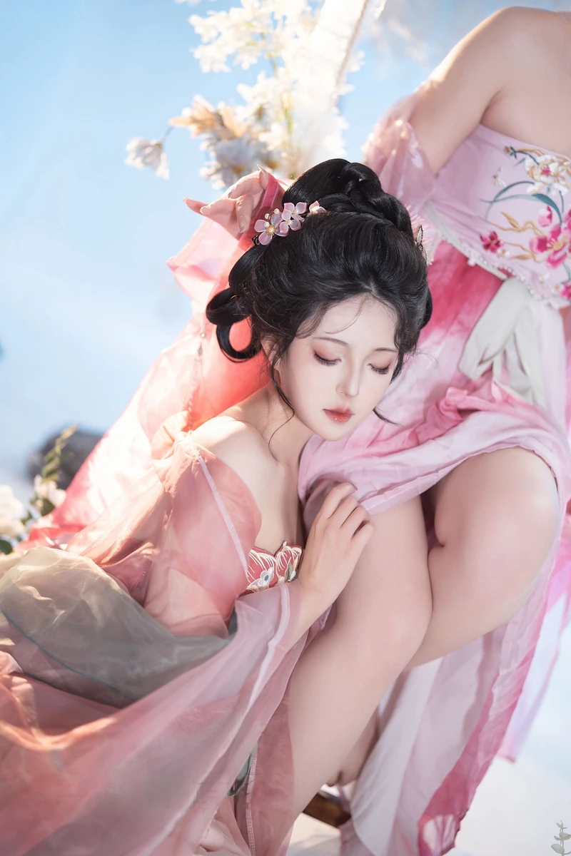 Ảnh sex cổ trang duyên dáng nóng bỏng