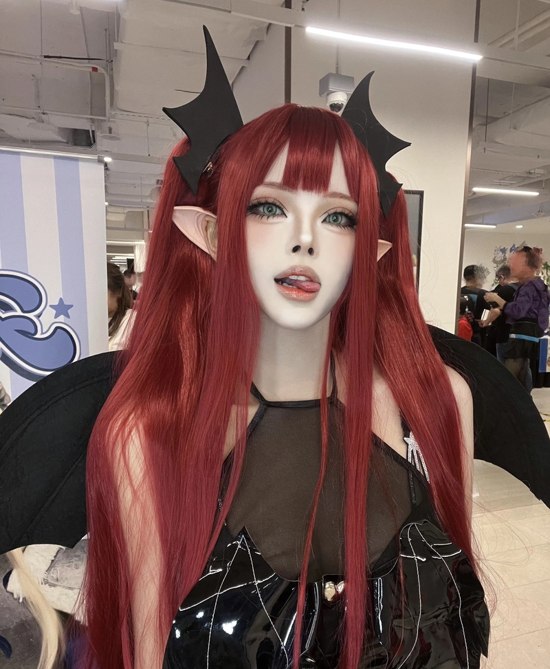 Ảnh tà áo bay nhẹ cổ trang cosplay tạo cảm giác mềm mại