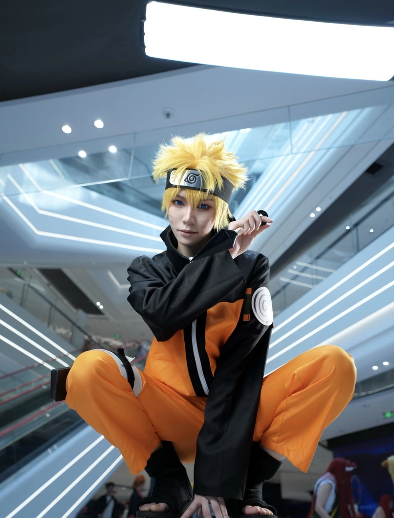 Ảnh tạo dáng chiến đấu cùng cosplay Naruto