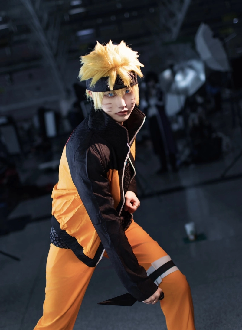 Ảnh tạo dáng mạnh mẽ cùng cosplay Naruto