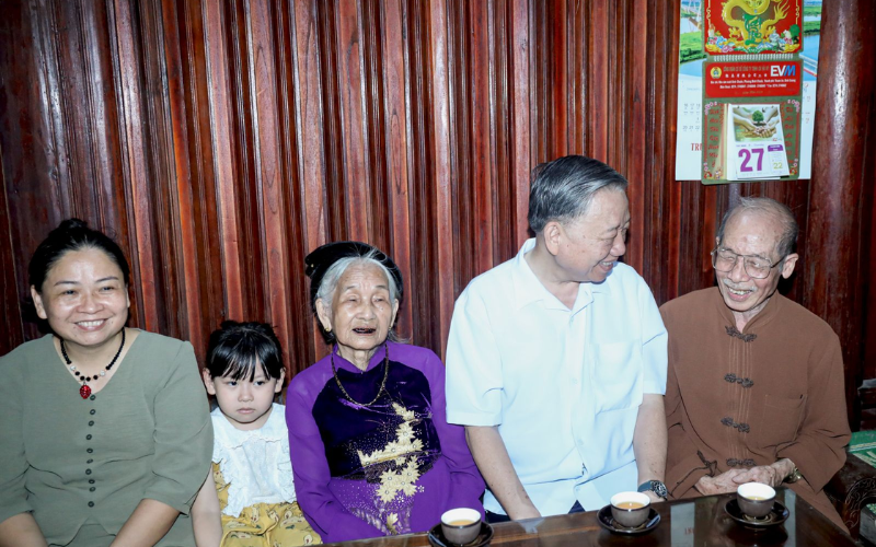 Bức Tranh Tổng Thể Về Gia Tộc Tô Lâm