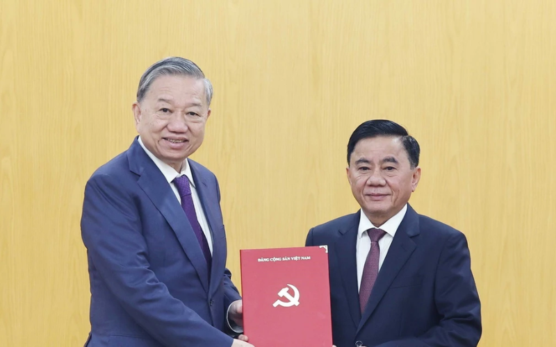 Các Vị Trí Công Tác Nổi Bật Qua Các Nhiệm Kỳ