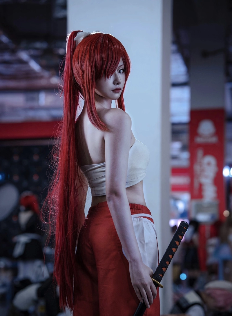 Cảnh chụp nhân vật nữ đẹp cosplay Erza