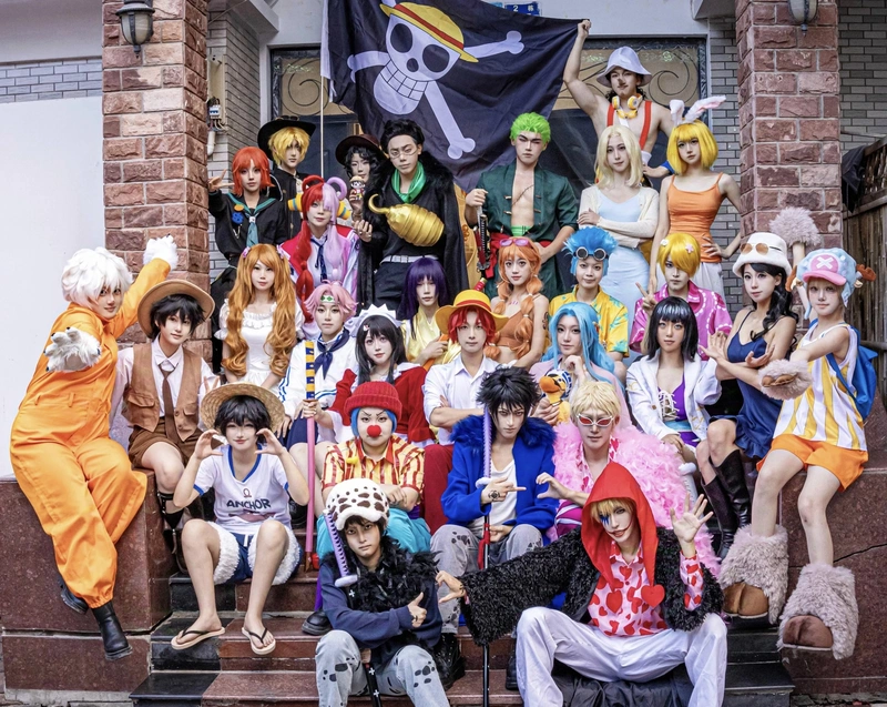 Chân dung cosplay One Piece góc chụp cuốn