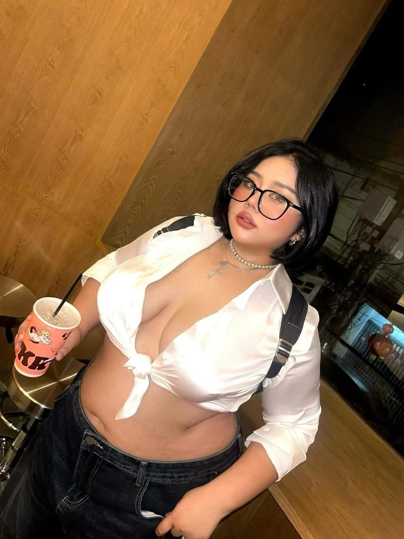 Chubby Mềm Mại Dâm Đãng Gợi Cảm