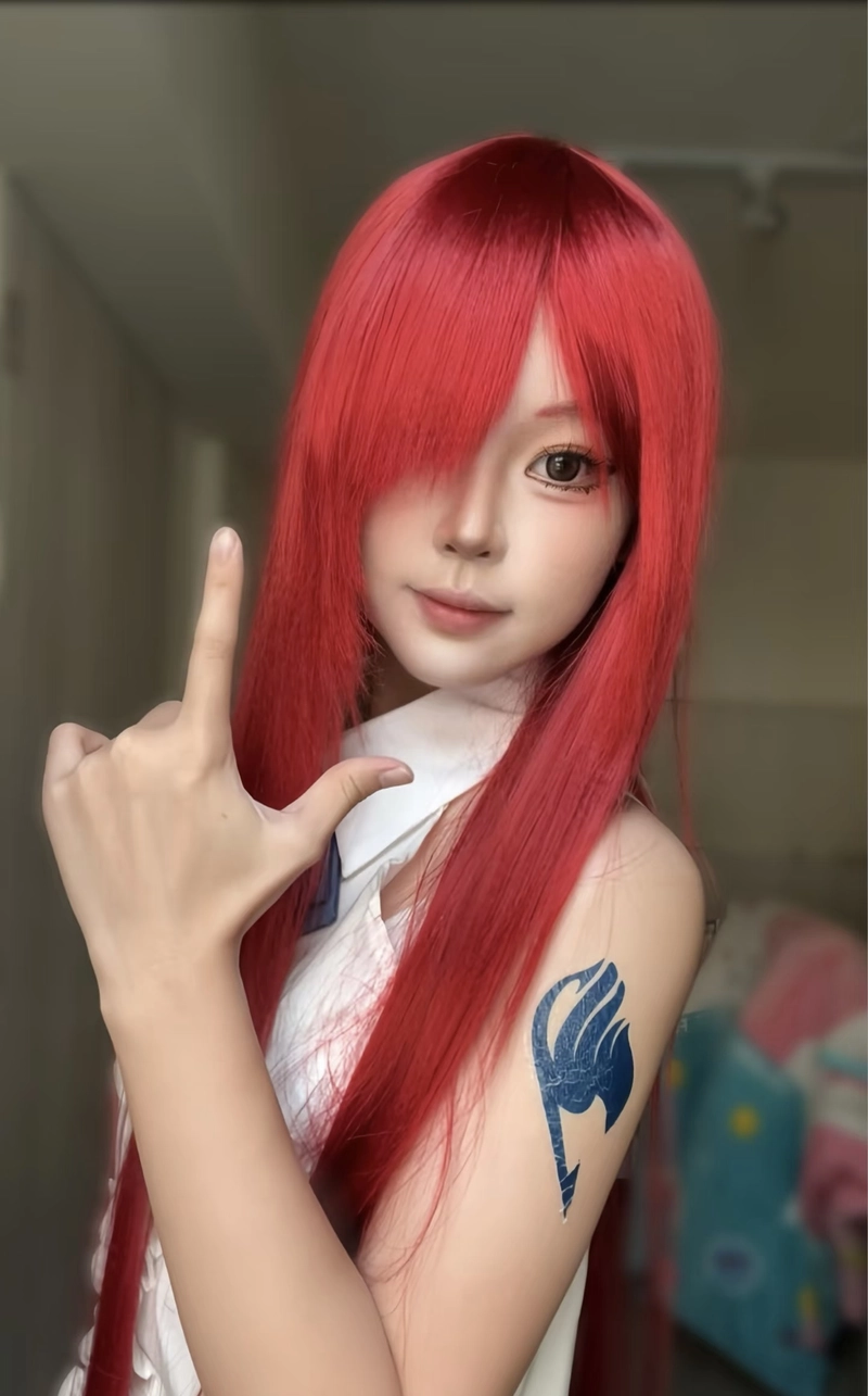 Cosplay Erza nữ chiến binh anime thần thái