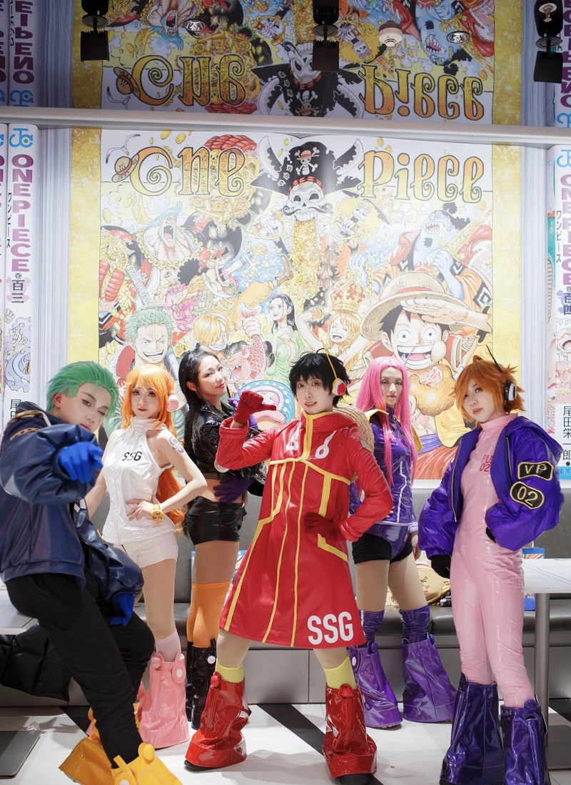 Cosplay One Piece chủ đề hải tặc đẹp