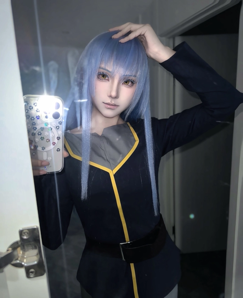 Cosplay Rimuru thể hiện phong cách ảnh đẹp