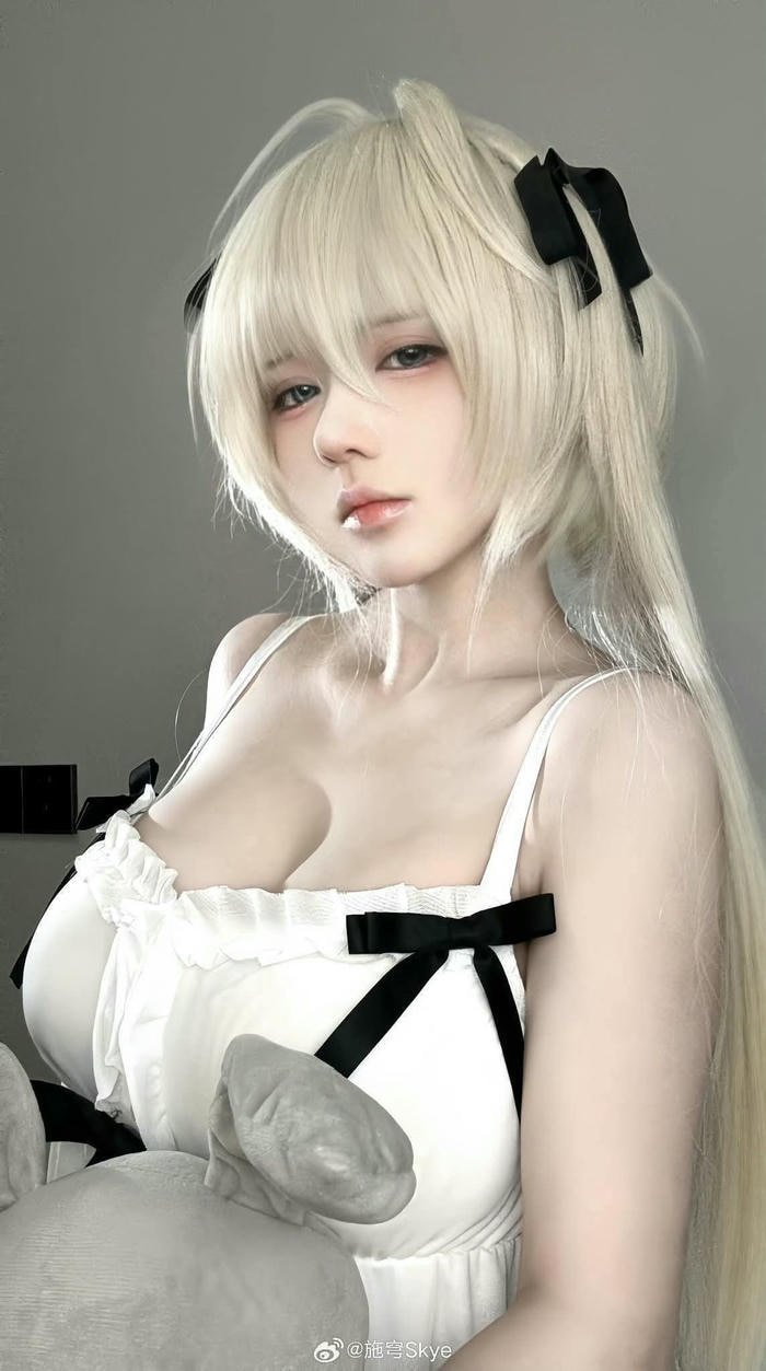 Cosplay anime nữ đẹp mê hồn