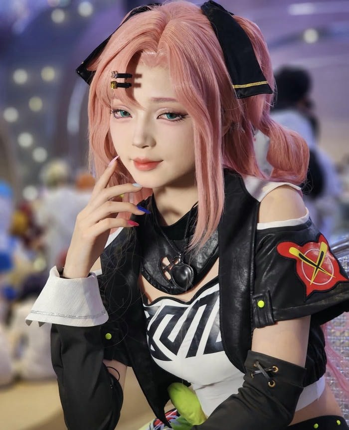 Cosplay anime sexy gợi cảm ngầu