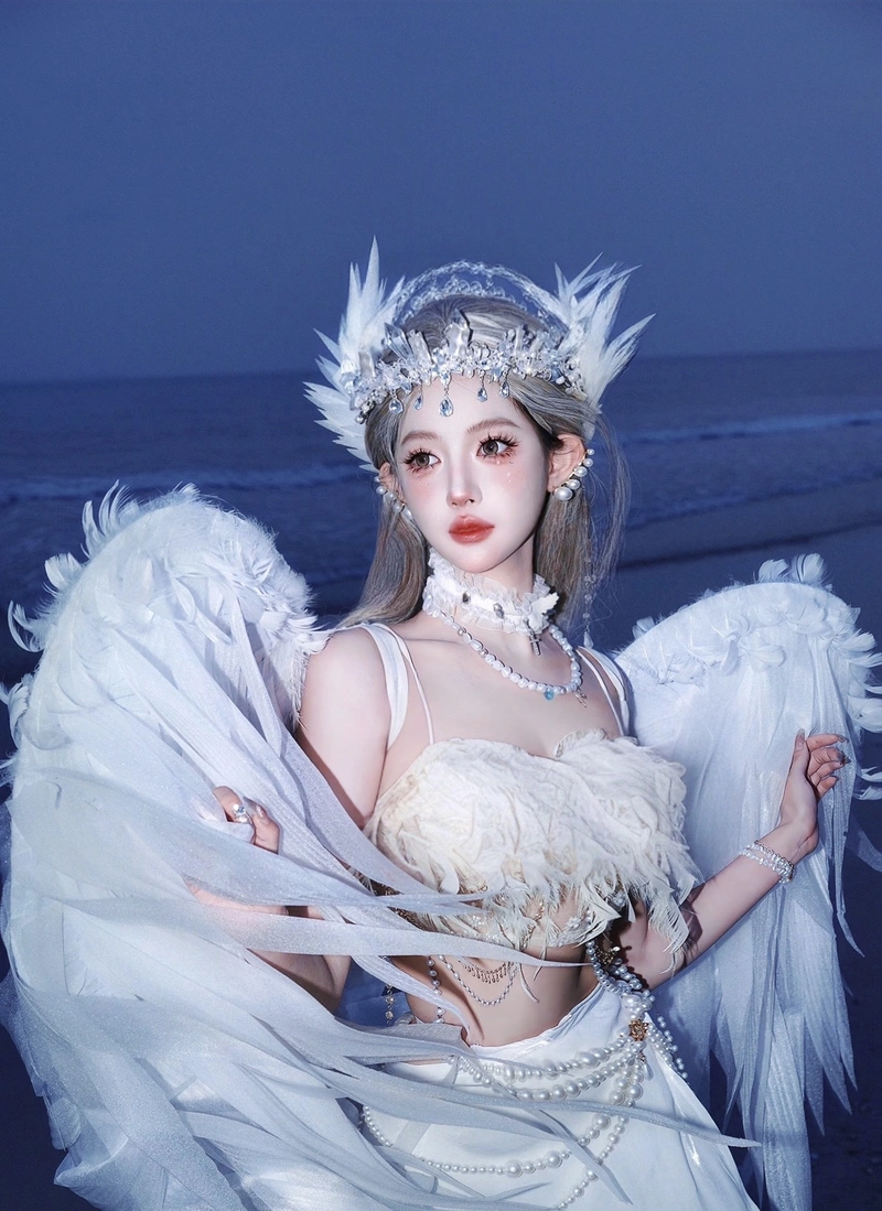 Cosplay thiên thần phong cách thanh thoát nhẹ nhàng