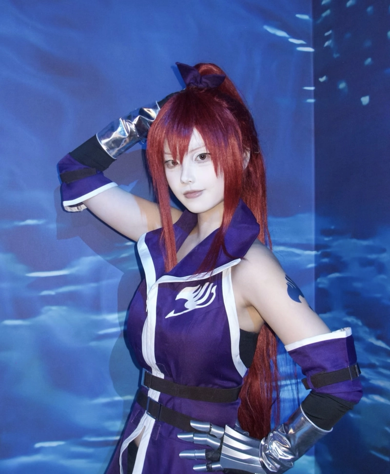 Diện mạo cổ điển nhẹ nhàng mang cosplay Erza