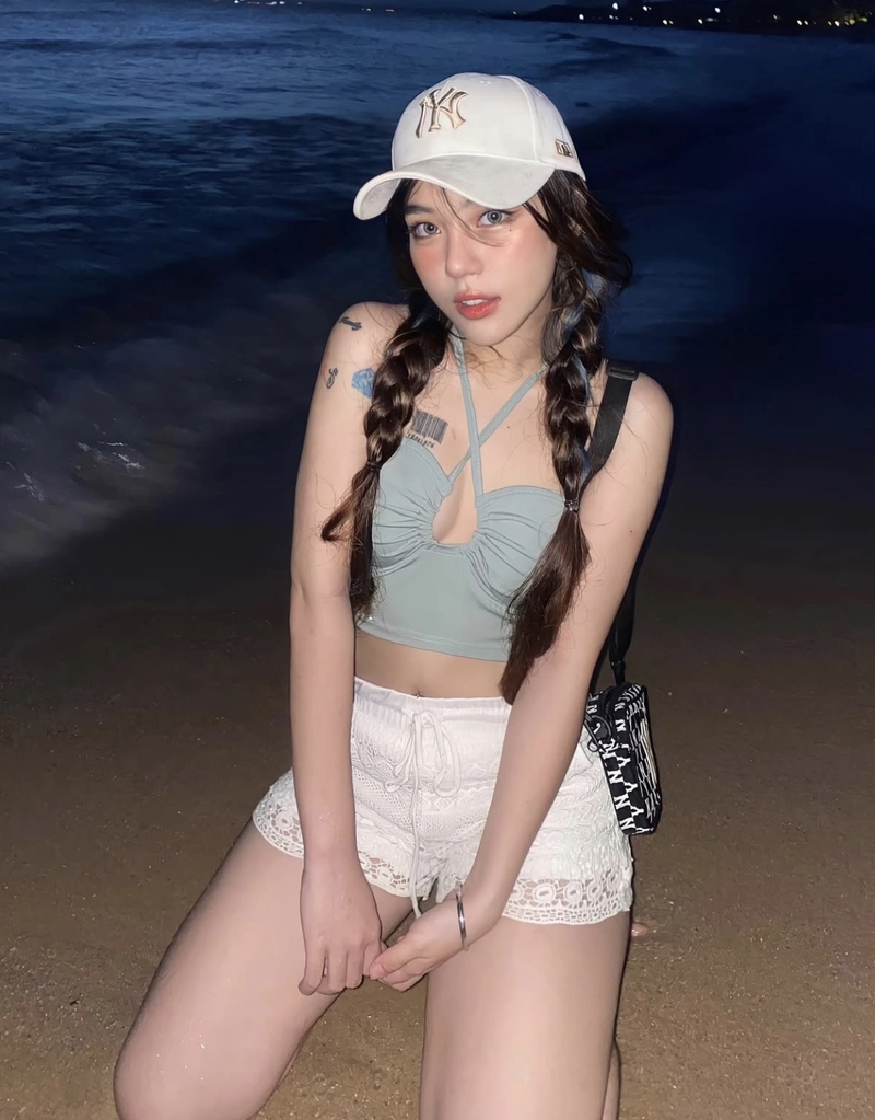 Gái đẹp Bảo Khuyên bikini quyến rũ tinh tế