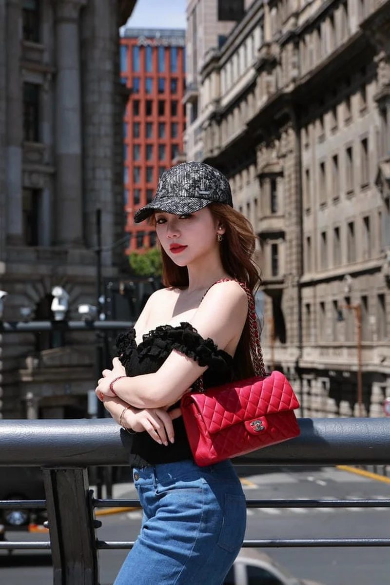 Gái đẹp Quỳnh Kool khoe body chuẩn bên biển