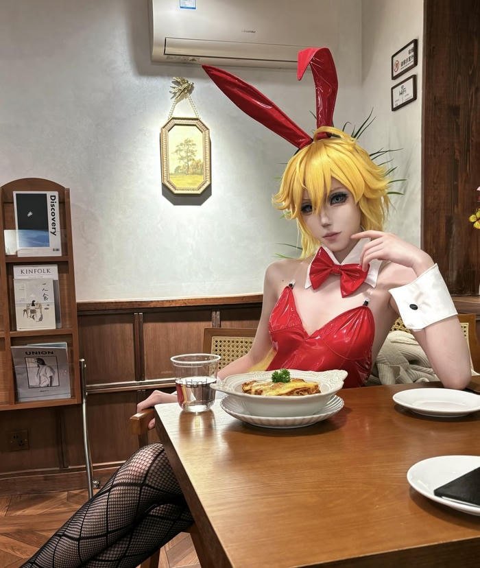 Gái đẹp cosplay anime sexy quyến rũ