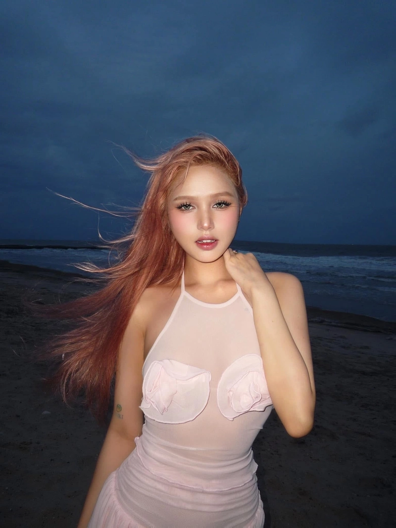 Gái đẹp xoài non bikini buổi tối cực đẹp